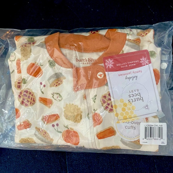 Brand new Burt’s Bees Thanksgiving PJs - Picture 2 of 4